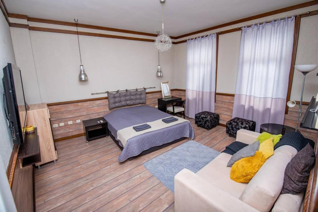Huge Stylish Apartment Monroe 1 / City Centre プロヴディフ エクステリア 写真