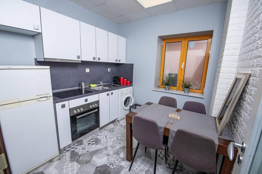 Huge Stylish Apartment Monroe 1 / City Centre プロヴディフ エクステリア 写真
