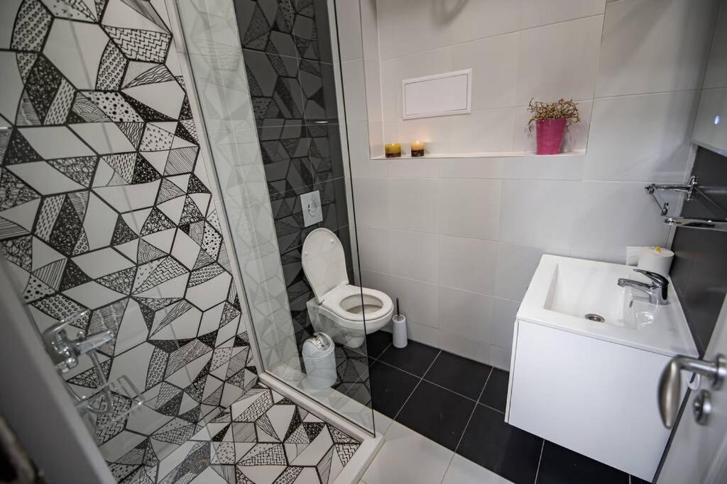 Huge Stylish Apartment Monroe 1 / City Centre プロヴディフ エクステリア 写真