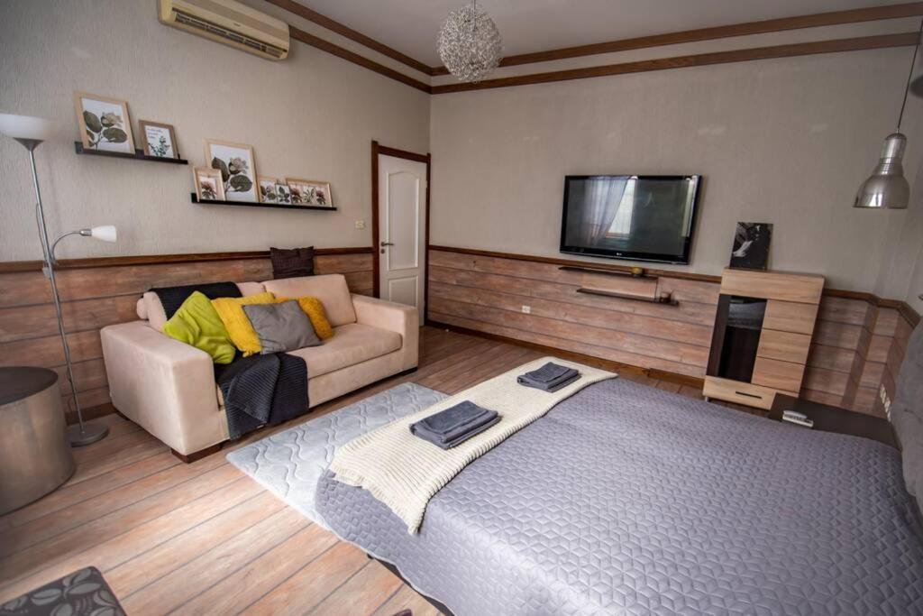 Huge Stylish Apartment Monroe 1 / City Centre プロヴディフ エクステリア 写真