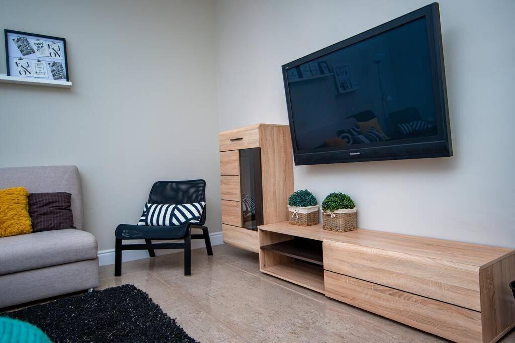 Huge Stylish Apartment Monroe 1 / City Centre プロヴディフ エクステリア 写真